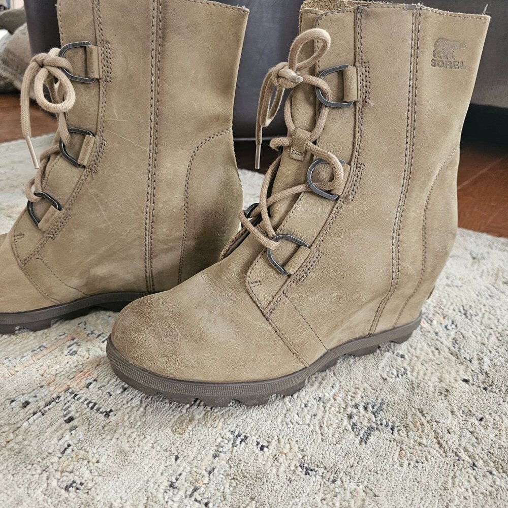 Sorel Joan of Arc Wedge Boots/Size 9/EUC - Picture 2 of 6
